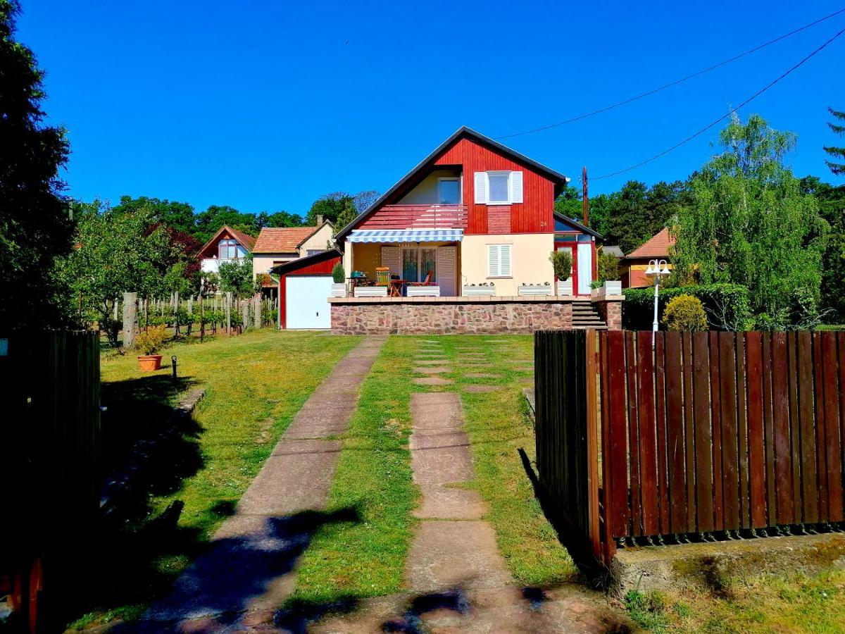 Villa Felicia Balatonszepezd Exterior foto